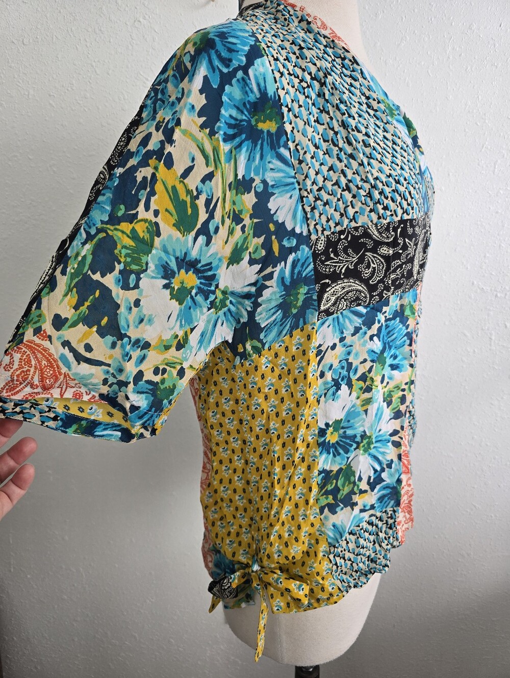 Johnny Was Paisley Ravenne V neck Top Patchwork Print Silky Feel Size Medium - Picture 5 of 12